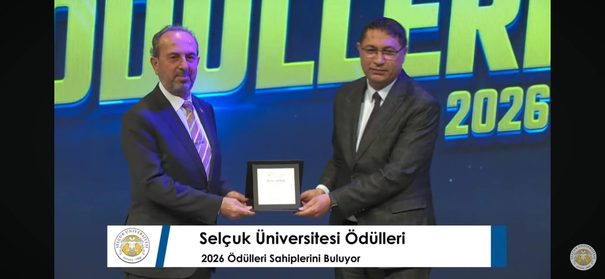 Fakültemiz Sekreteri Haluk Çini'ye Vefa Ödülü